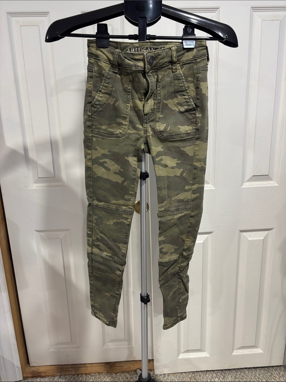 American Eagle Outfitters Women's Camo Skinny Jeans - Olive Green